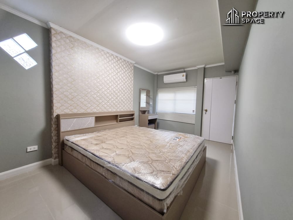 Family-Friendly 4-Bedroom Pool Villa Near Tara Pattana School Pattaya for Sale Image 18