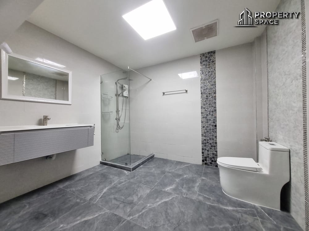 Family-Friendly 4-Bedroom Pool Villa Near Tara Pattana School Pattaya for Sale Image 22