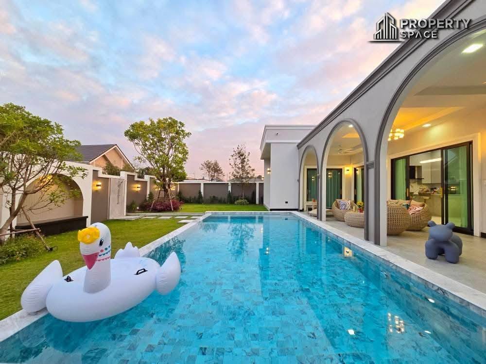 New Luxury Modern 4 Bedroom Pool Villa In Soi Siam Pattaya For Sale Image 5