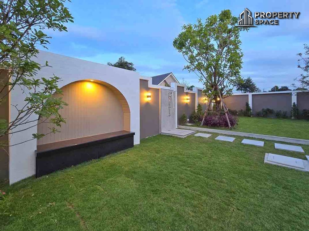 New Luxury Modern 4 Bedroom Pool Villa In Soi Siam Pattaya For Sale Image 41