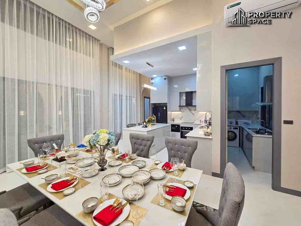 New Luxury Modern 4 Bedroom Pool Villa In Soi Siam Pattaya For Sale Image 19