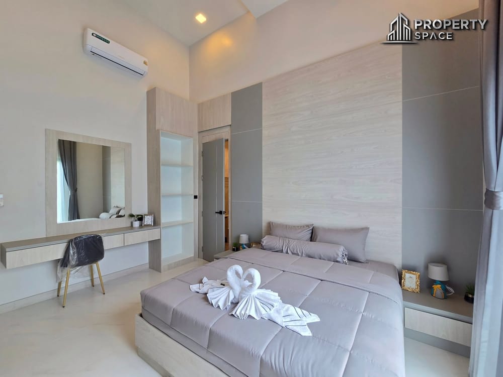 Brand New Luxury 4 Bedrooms Pool Villa in Soi Siam Country Club Pattaya Image 26