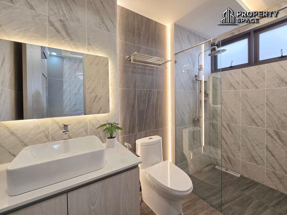 Brand New Luxury 4 Bedrooms Pool Villa in Soi Siam Country Club Pattaya Image 32