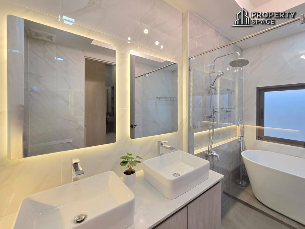Brand New Luxury 4 Bedrooms Pool Villa in Soi Siam Country Club Pattaya Image 20