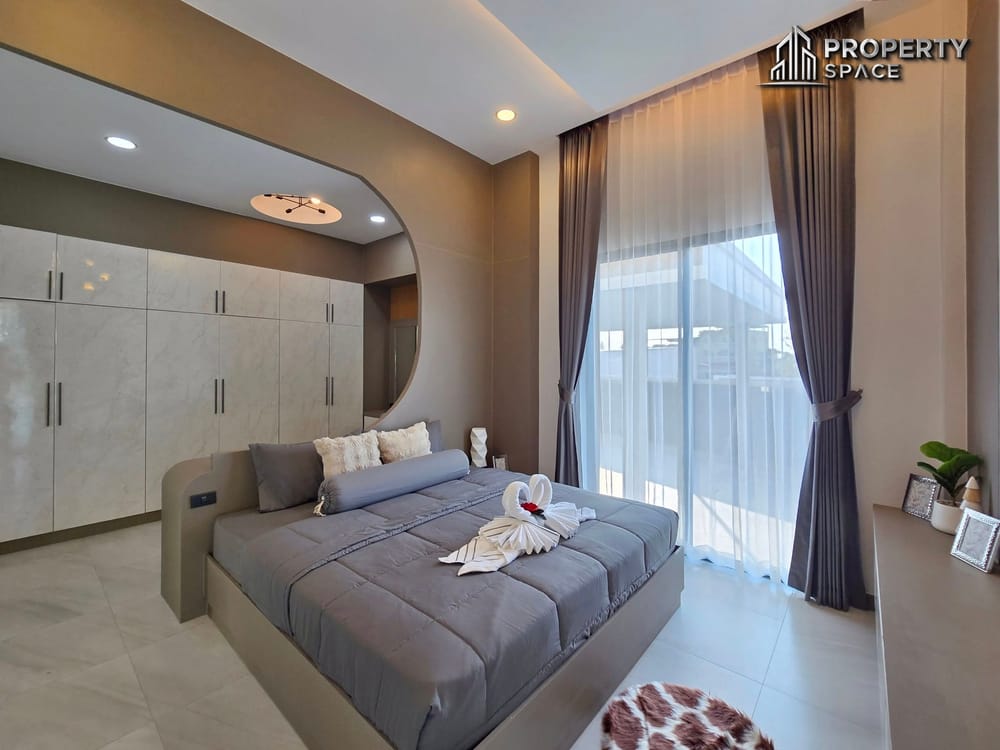 New Nordic-Style 3-Bedroom Corner Pool Villa Near Mabprachan Lake Pattaya For Sale Image 17