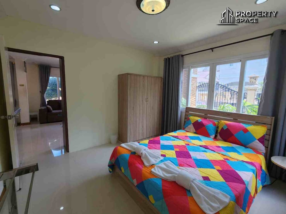 Spacious 2-Storey Pool Villa with 4 Bedrooms in South Pattaya – For Sale and Rent Image 17