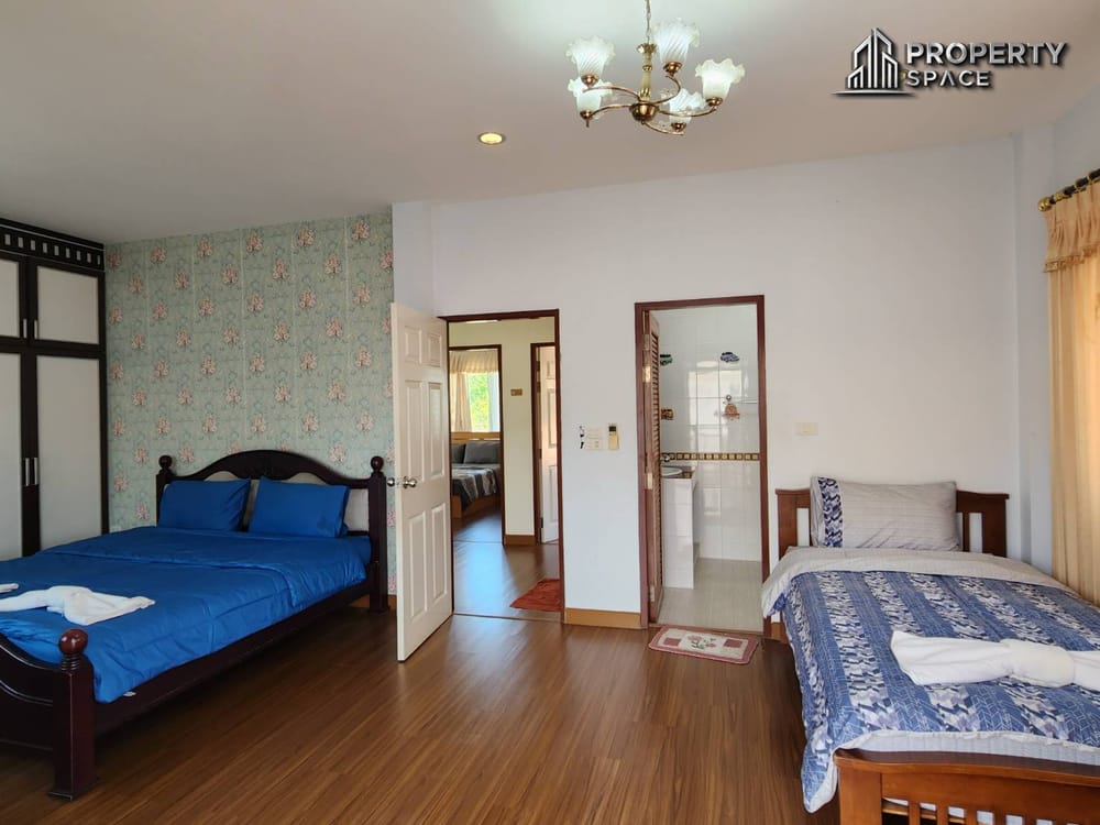 Spacious 2-Storey Pool Villa with 4 Bedrooms in South Pattaya – For Sale and Rent Image 24