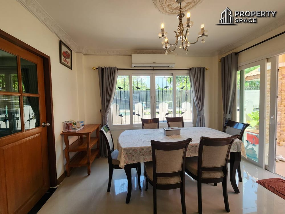 Spacious 2-Storey Pool Villa with 4 Bedrooms in South Pattaya – For Sale and Rent Image 11