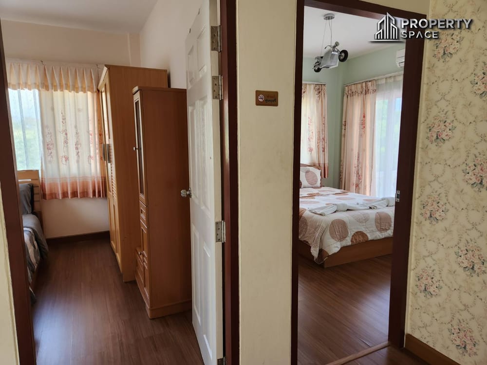 Spacious 2-Storey Pool Villa with 4 Bedrooms in South Pattaya – For Sale and Rent Image 28