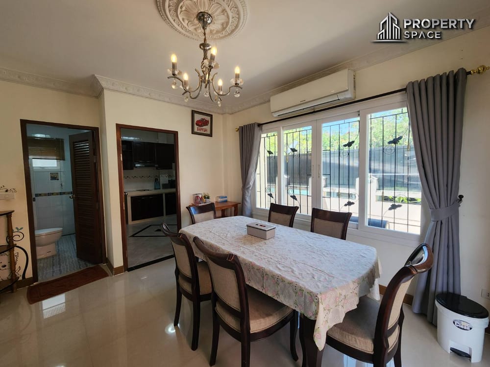 Spacious 2-Storey Pool Villa with 4 Bedrooms in South Pattaya – For Sale and Rent Image 12
