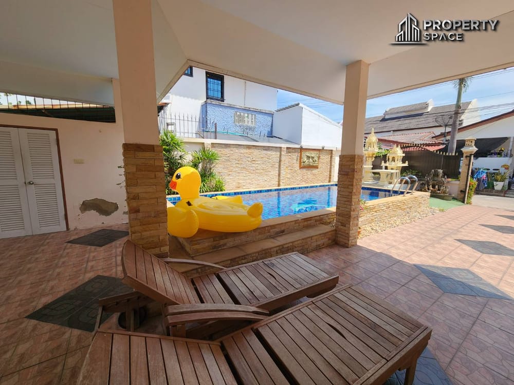 Spacious 2-Storey Pool Villa with 4 Bedrooms in South Pattaya – For Sale and Rent Image 35