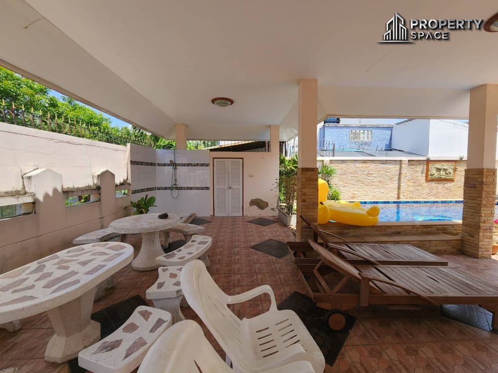 Spacious 2-Storey Pool Villa with 4 Bedrooms in South Pattaya – For Sale and Rent Image 36