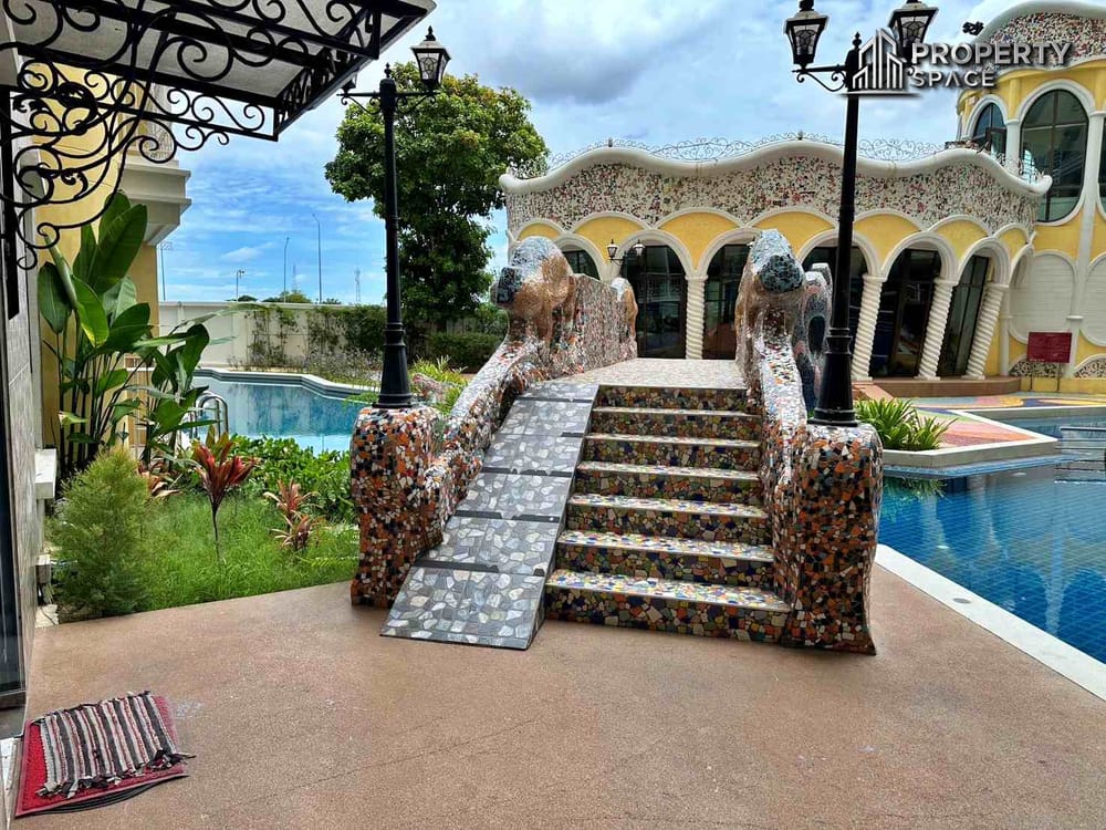 Spanish Inspired 2 Bedroom in Espana Condo Resort Jomtien Condo for Sale Image 4