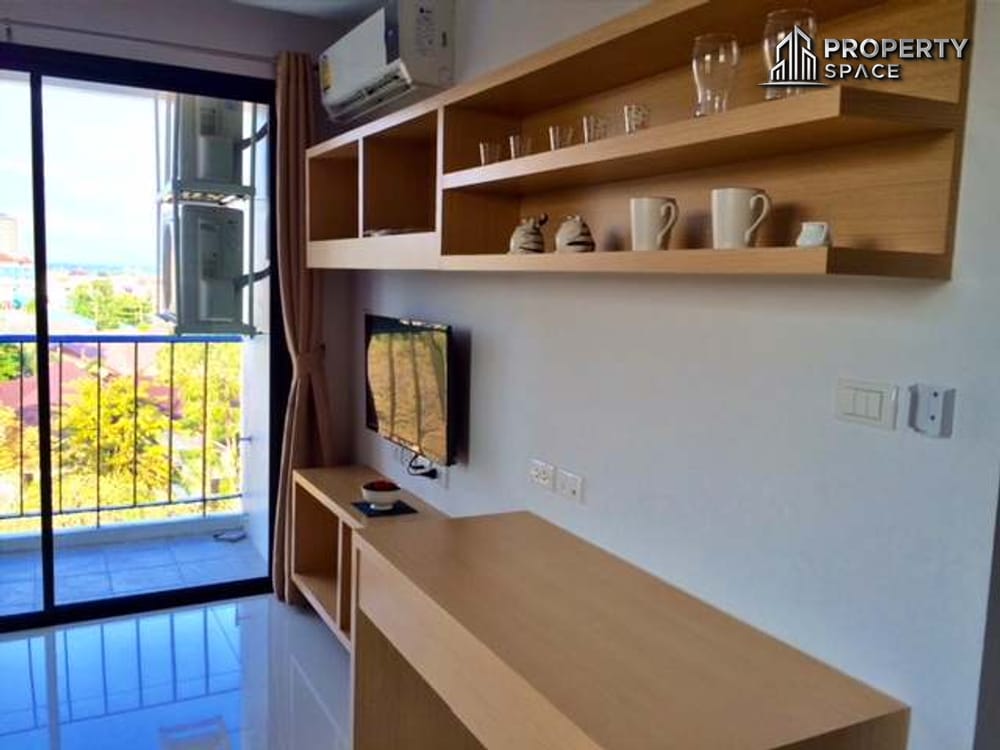 Quiet Corner Living! 1-Bedroom Condo In Na Lanna Condominium Pattaya For Rent  Image 5