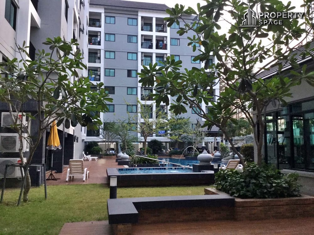 Quiet Corner Living! 1-Bedroom Condo In Na Lanna Condominium Pattaya For Rent  Image 4