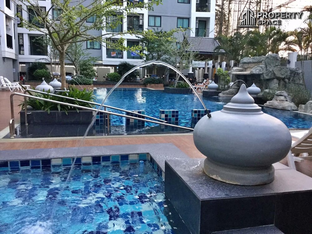 Quiet Corner Living! 1-Bedroom Condo In Na Lanna Condominium Pattaya For Rent  Image 3