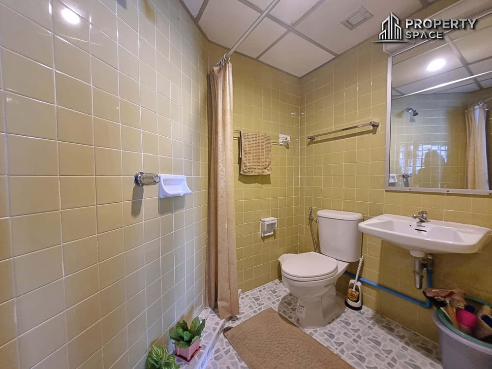 3 Bedrooms In Siam Penthouse Condominium Pattaya For Sale And Rent Image 27
