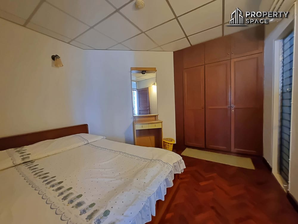3 Bedrooms In Siam Penthouse Condominium Pattaya For Sale And Rent Image 28