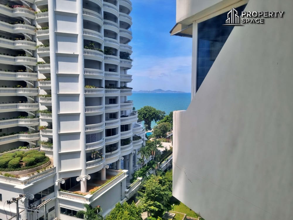 3 Bedrooms In Siam Penthouse Condominium Pattaya For Sale And Rent Image 9