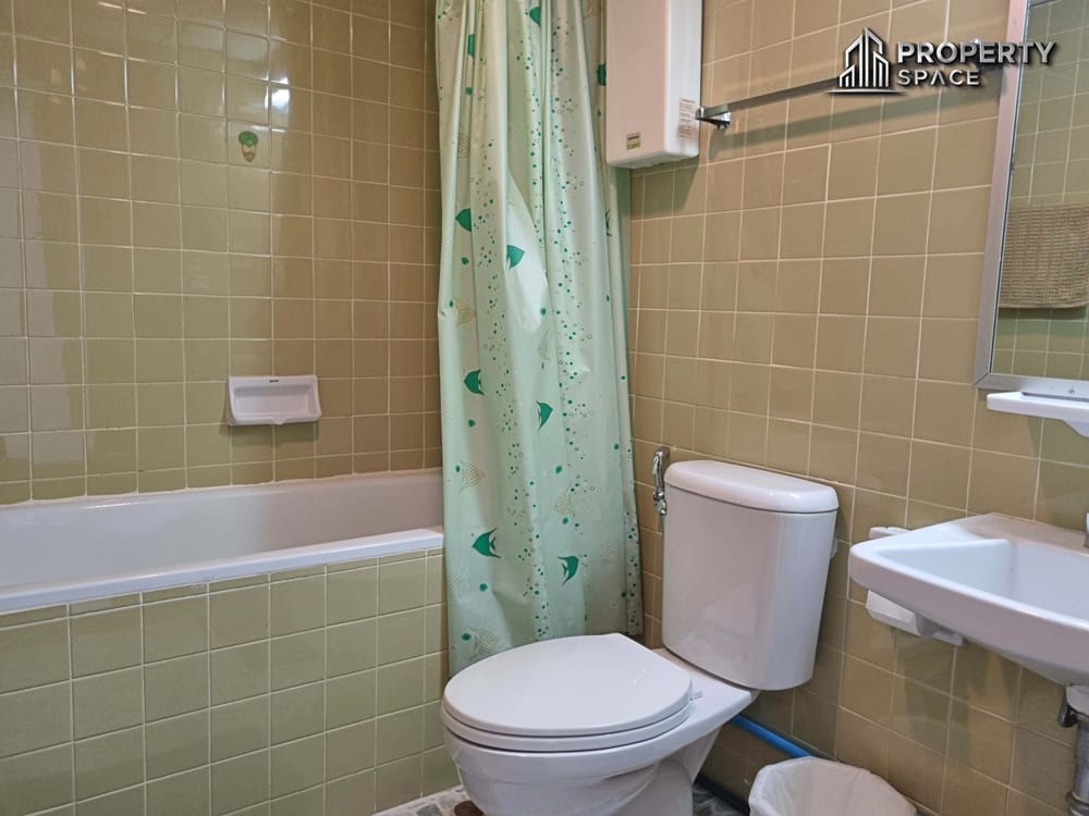 3 Bedrooms In Siam Penthouse Condominium Pattaya For Sale And Rent Image 32