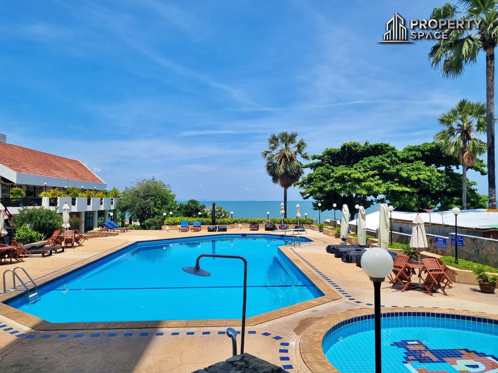 3 Bedrooms In Siam Penthouse Condominium Pattaya For Sale And Rent Image 1