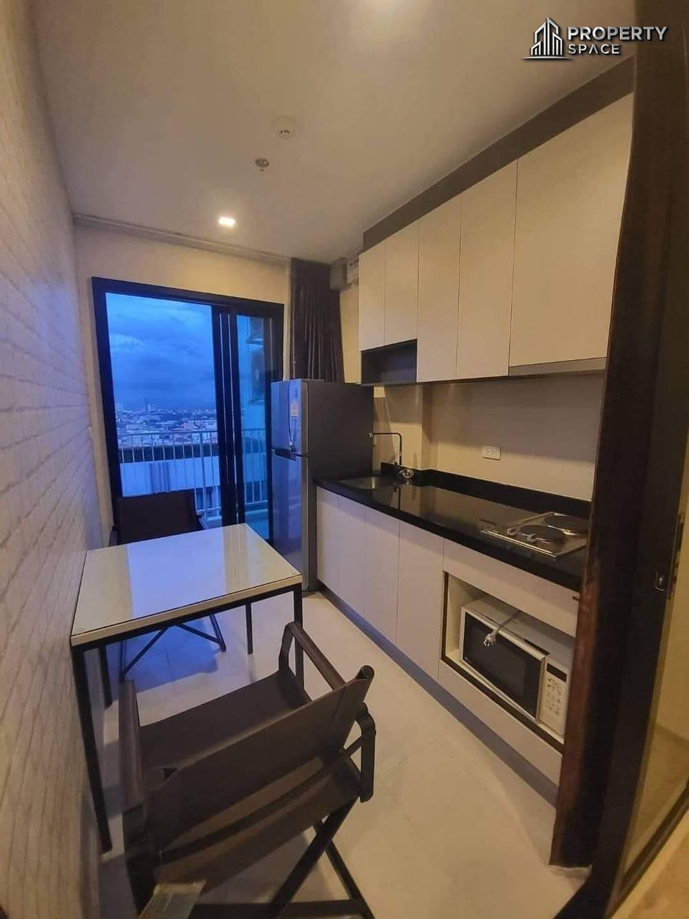 1 Bedroom In The Base Central Pattaya For Sale Image 7