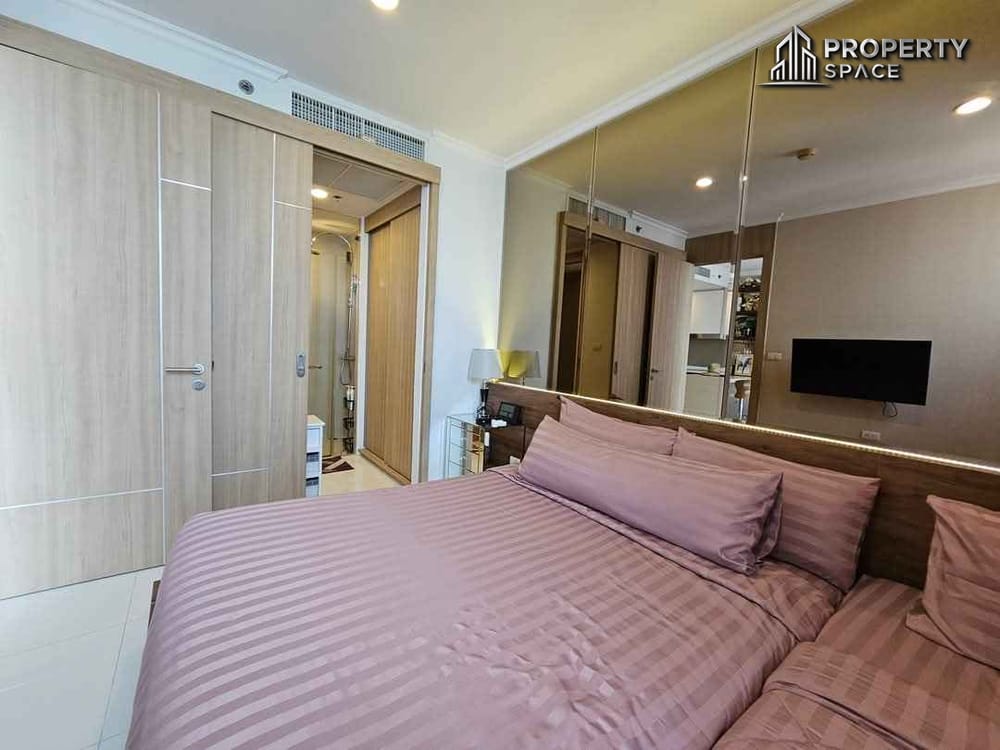 High-Floor 1-Bedroom Sea View Condo for Rent at The Riviera Wongamat Image 8