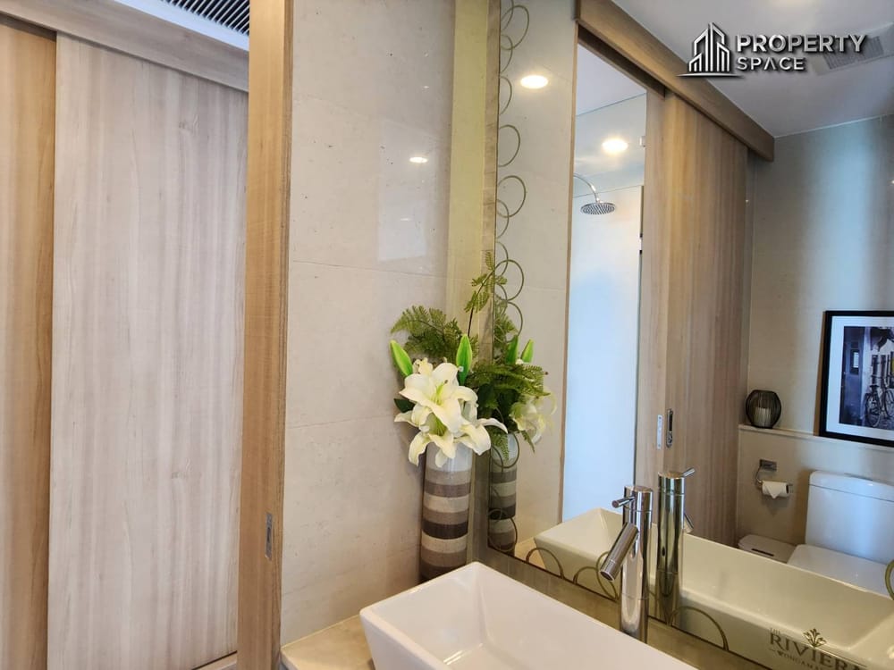 High-Floor 1-Bedroom Sea View Condo for Rent at The Riviera Wongamat Image 15