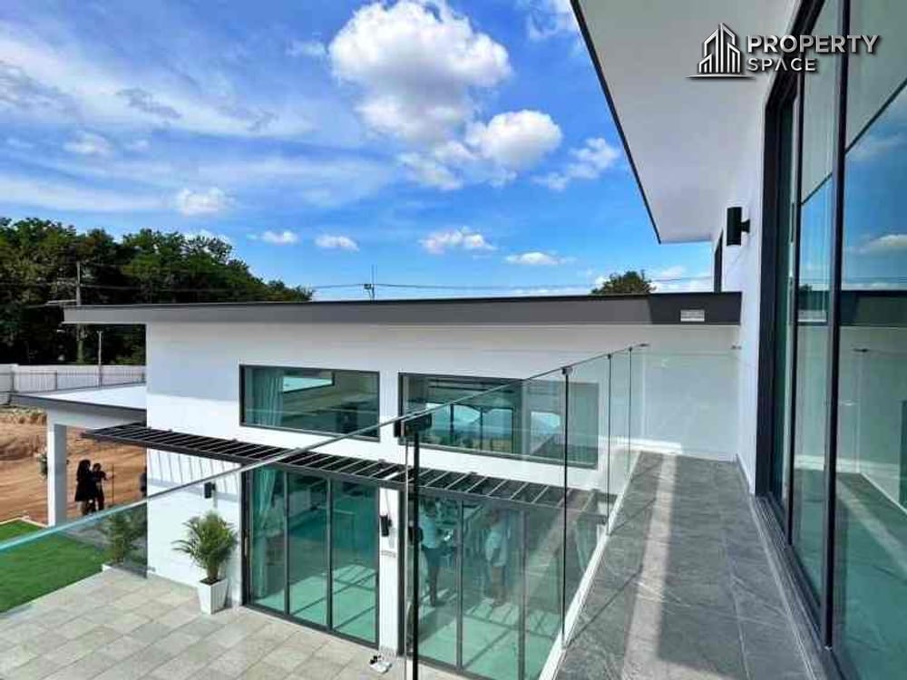 Brand New Luxury 3 Bedroom Pool Villa In East Pattaya Near Chak Nok Lake For Sale Image 3
