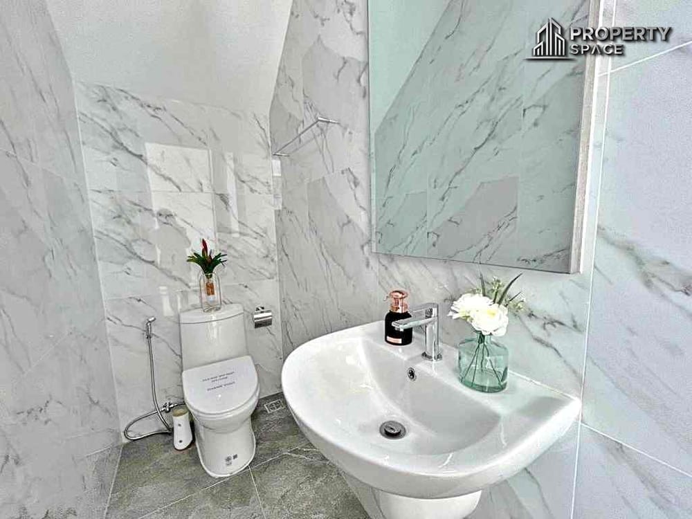 Brand New Luxury 3 Bedroom Pool Villa In East Pattaya Near Chak Nok Lake For Sale Image 16