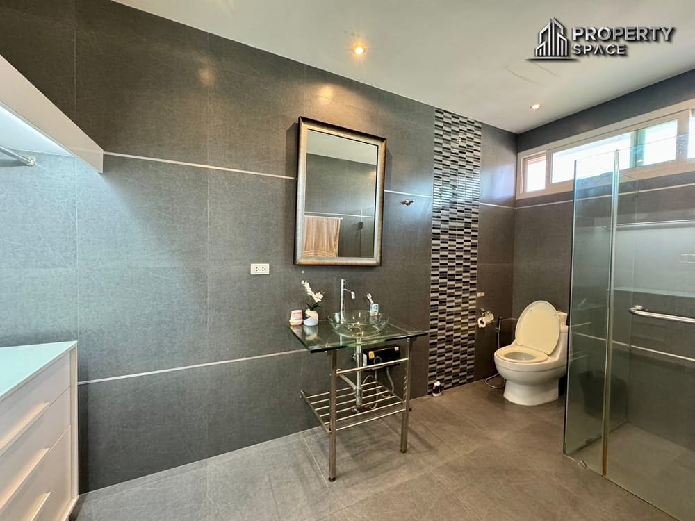 Luxury Modern 4-Bedroom Pool Villa In Jomtien Pattaya For Sale Image 27