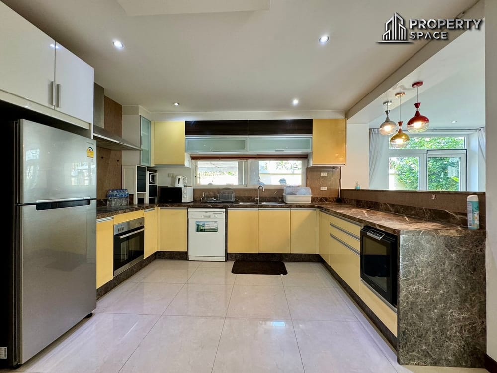 Luxury Modern 4-Bedroom Pool Villa In Jomtien Pattaya For Sale Image 21