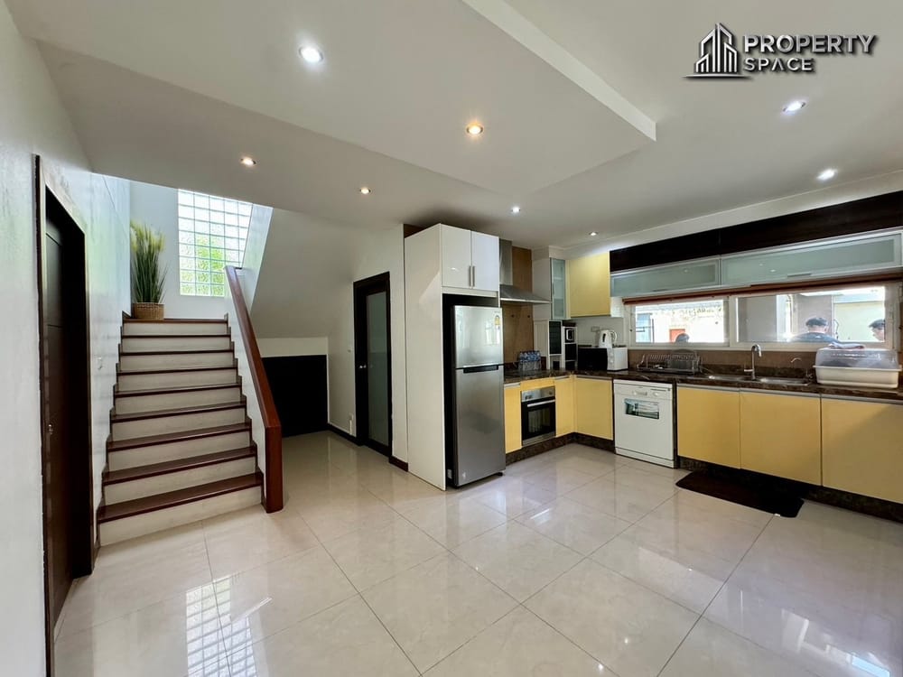 Luxury Modern 4-Bedroom Pool Villa In Jomtien Pattaya For Sale Image 22