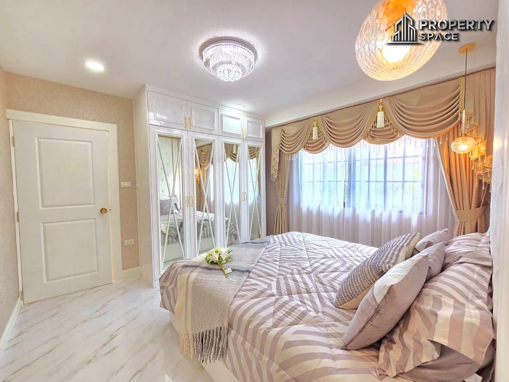 Brand New Luxury 4-Bedroom Pool Villa Near Mabprachan Lake Pattaya For Sale Image 17