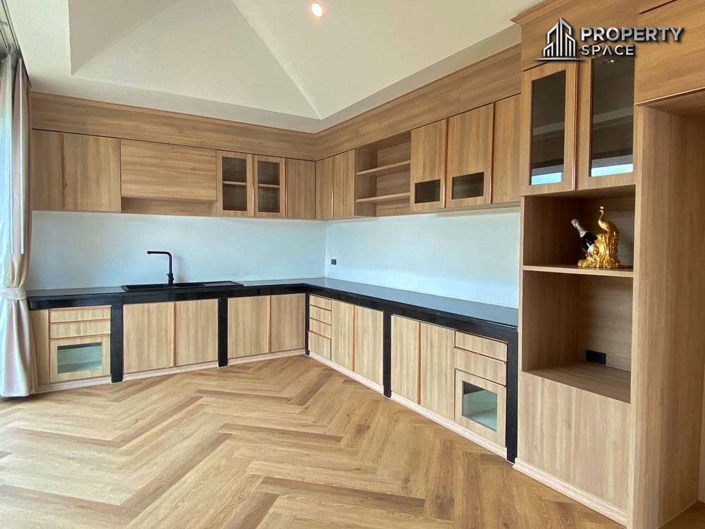 Luxurious Thai-Style Pool Villa for sale in Thung Klom-Tan Man, Modern Single-Story Living with Private Pool & Garden Image 13
