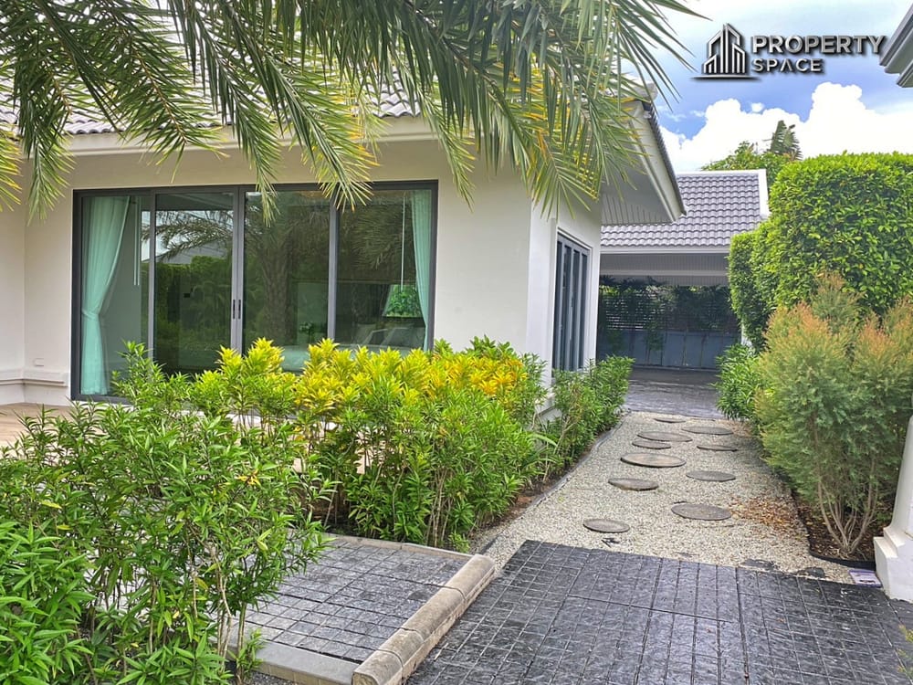 Luxurious Thai-Style Pool Villa for sale in Thung Klom-Tan Man, Modern Single-Story Living with Private Pool & Garden Image 6