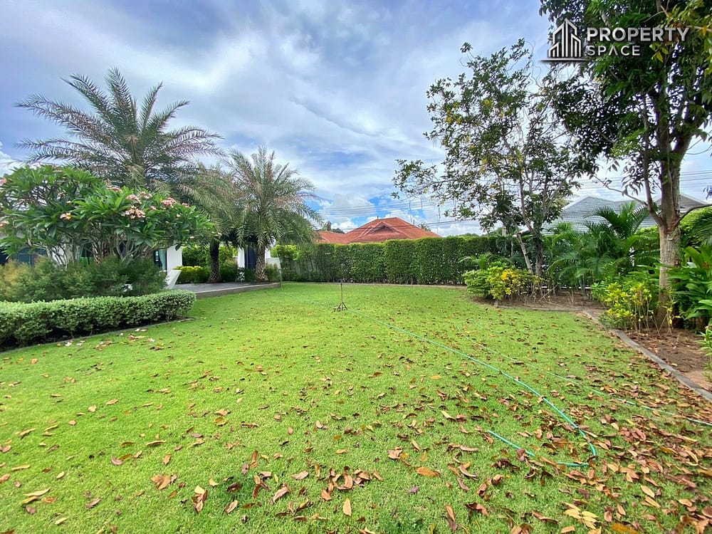 Luxurious Thai-Style Pool Villa for sale in Thung Klom-Tan Man, Modern Single-Story Living with Private Pool & Garden Image 6