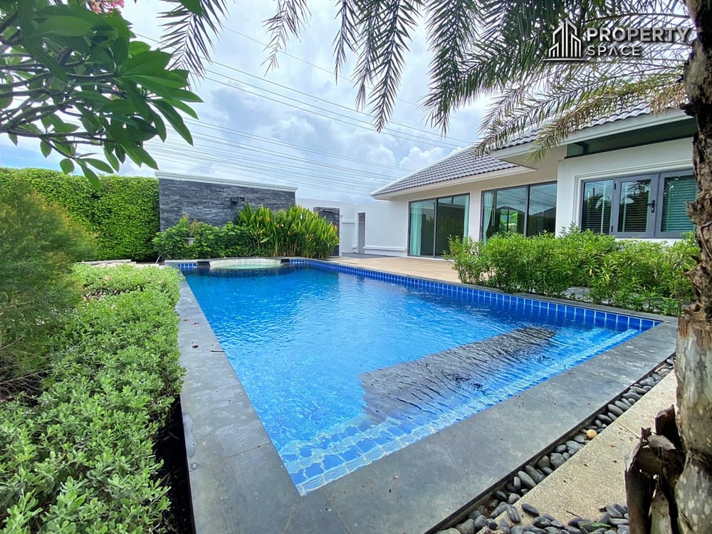 Luxurious Thai-Style Pool Villa for sale in Thung Klom-Tan Man, Modern Single-Story Living with Private Pool & Garden Image 4