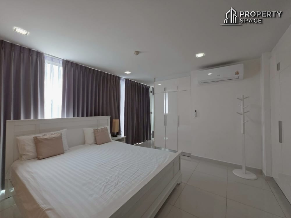 Hot Deal! 1-Bedroom Condo Near The Beach For Sale At Club Royal Wongamat Pattaya Image 12