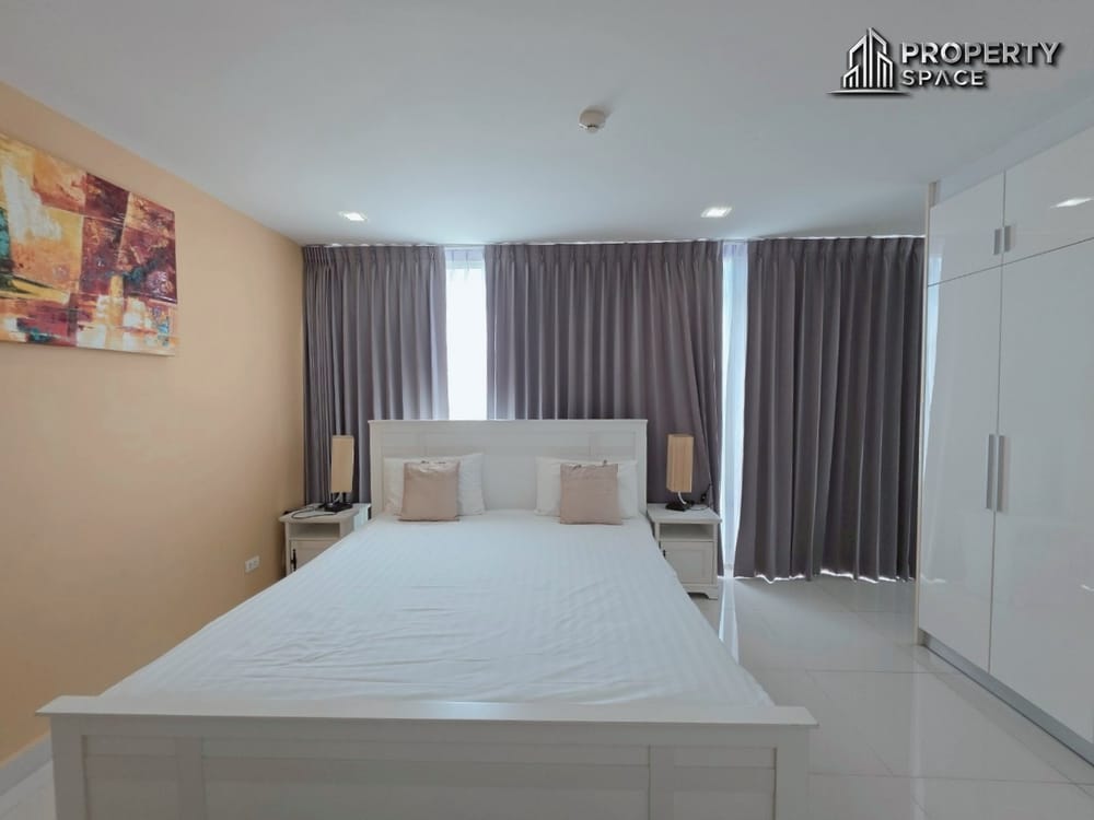Hot Deal! 1-Bedroom Condo Near The Beach For Sale At Club Royal Wongamat Pattaya Image 9