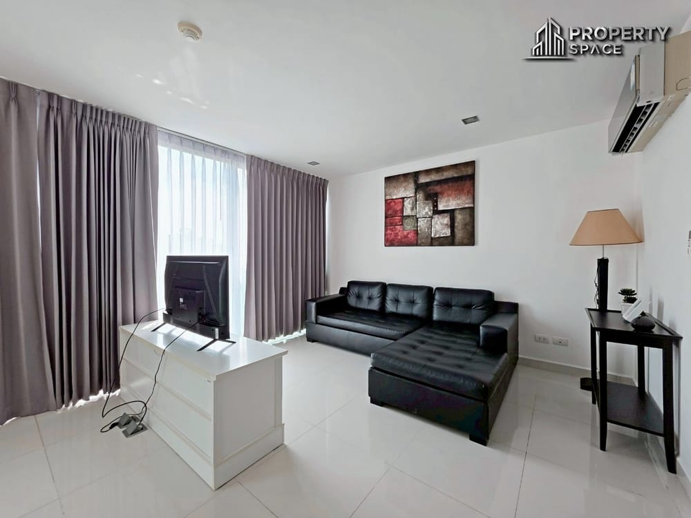 Hot Deal! 1-Bedroom Condo Near The Beach For Sale At Club Royal Wongamat Pattaya Image 5