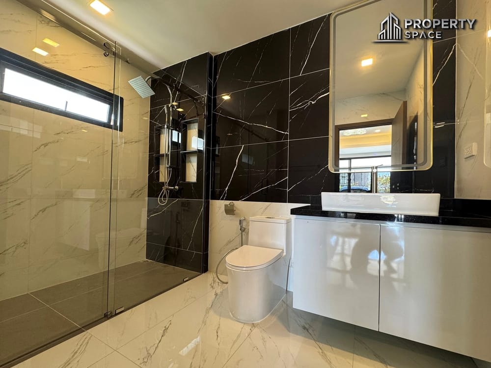 Brand New Spacious 6-Bedroom Modern Pool Villa Near Jomtien Beach For Sale Image 16