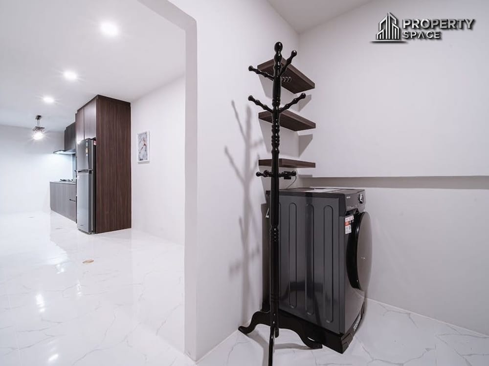 Luxury Pool Villa for Sale in Jomtien Pattaya – Modern 2-Storey Design Close to Beach Image 10