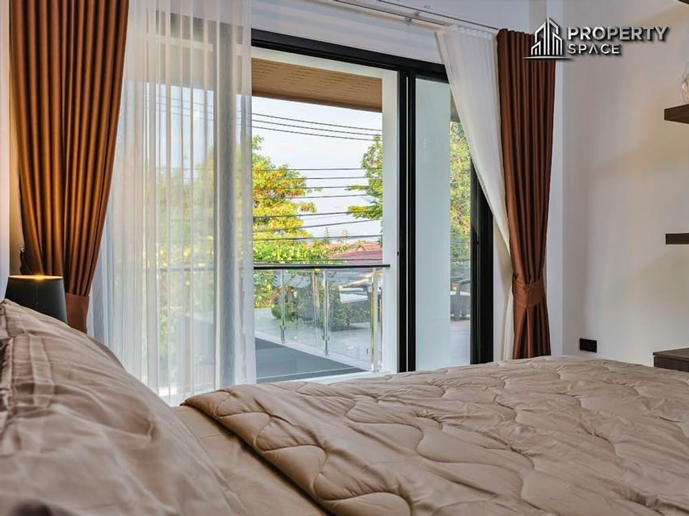 Luxury Pool Villa for Sale in Jomtien Pattaya – Modern 2-Storey Design Close to Beach Image 15