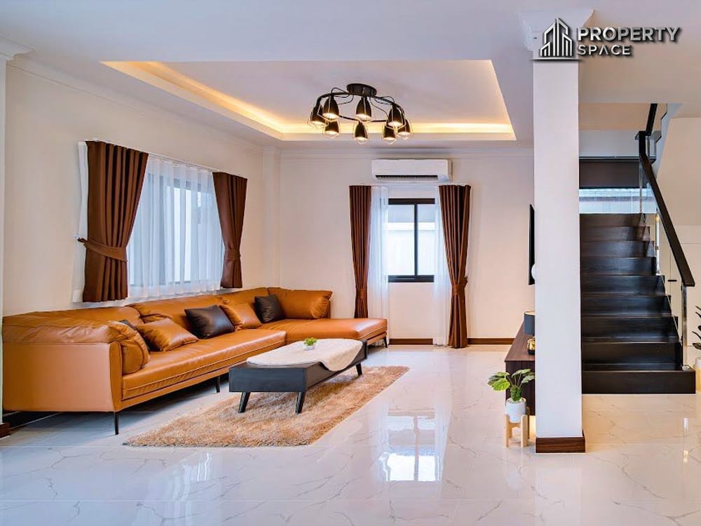 Luxury Pool Villa for Sale in Jomtien Pattaya – Modern 2-Storey Design Close to Beach Image 7