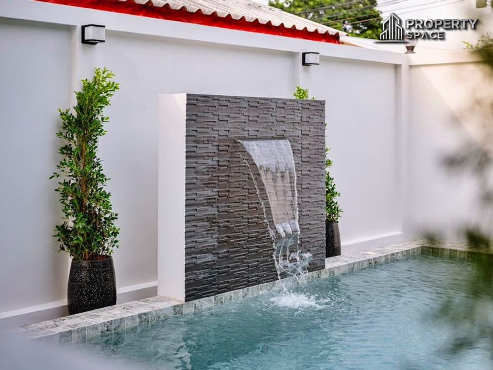 Luxury Pool Villa for Sale in Jomtien Pattaya – Modern 2-Storey Design Close to Beach Image 5
