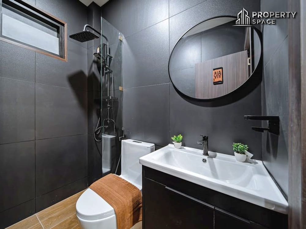 Luxury Pool Villa for Sale in Jomtien Pattaya – Modern 2-Storey Design Close to Beach Image 20