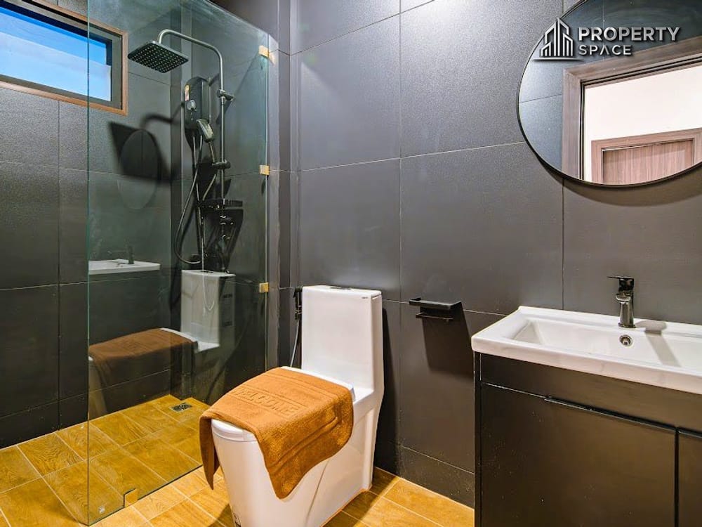 Luxury Pool Villa for Sale in Jomtien Pattaya – Modern 2-Storey Design Close to Beach Image 16