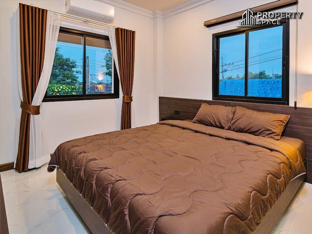 Luxury Pool Villa for Sale in Jomtien Pattaya – Modern 2-Storey Design Close to Beach Image 17