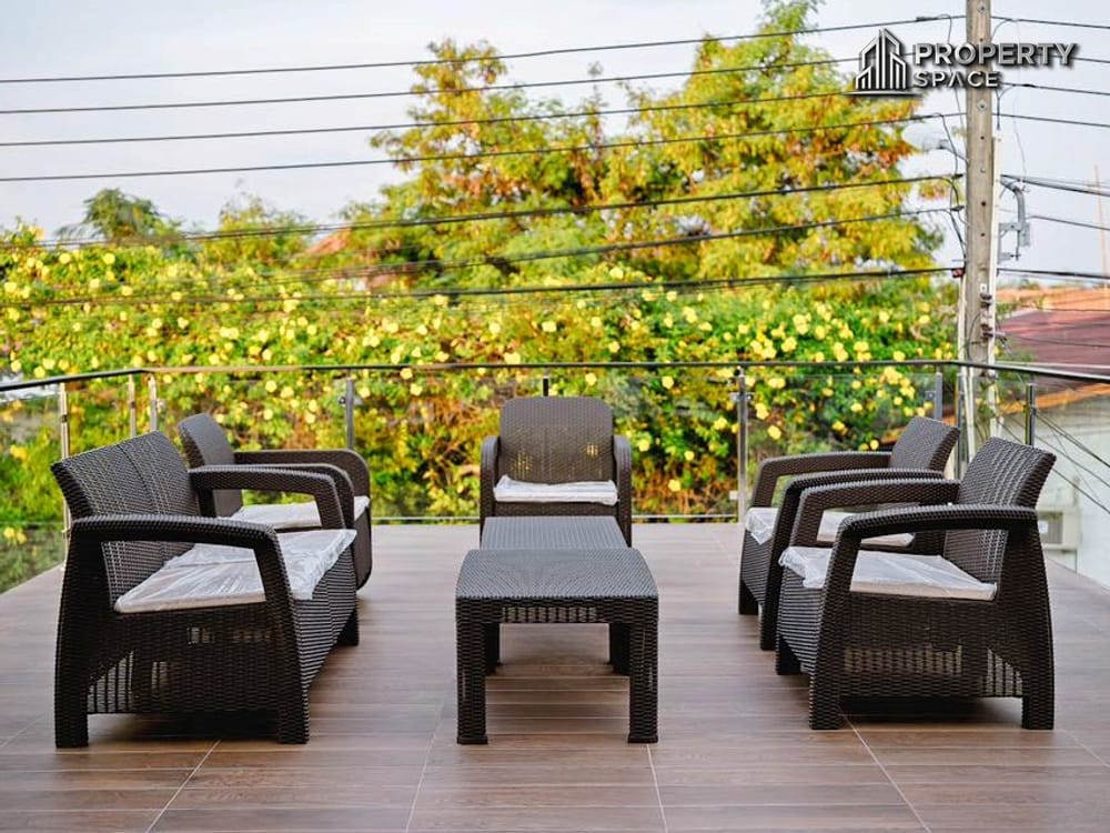 Luxury Pool Villa for Sale in Jomtien Pattaya – Modern 2-Storey Design Close to Beach Image 22